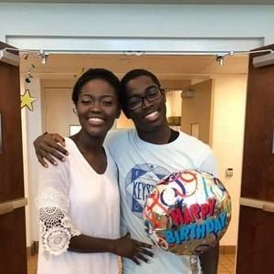 Meet your Posher, Lee